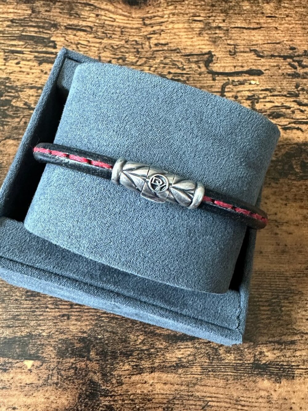 David Yurman Chevron Black Leather Bracelet w/ Red Stitching - 8"